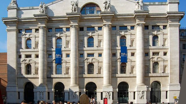 Palazzo Mezzanotte, the historic Milan Stock Exchange building — Pendle's tokenized stock dividend markets and fixed-yield USDG on Robinhood Chain