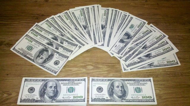 US dollar banknotes — the $309 billion stablecoin supply map, Tron and Ethereum, September 2026