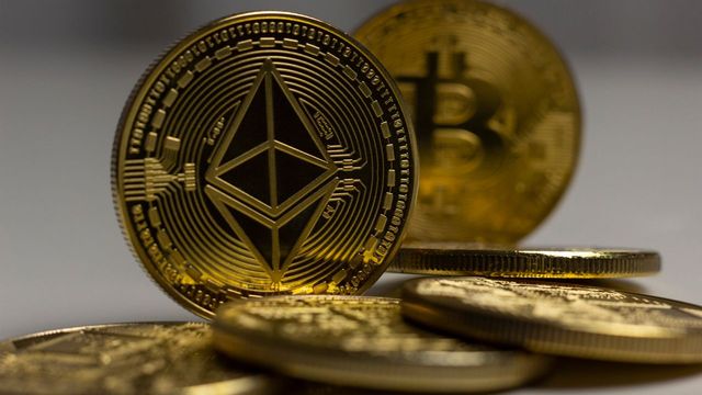 Ethereum and Bitcoin gold coins in close-up — ETH daily analysis at the $2,567 neckline